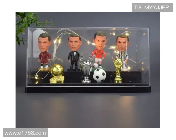 足球明星造型创意车载摆件个性装饰点亮驾驶氛围好礼推荐